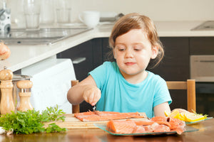 Acizii Omega-3, supereroii sanatatii pentru copii: Beneficii si mod de administrare